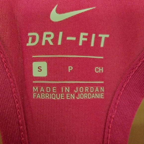 Nike NWT t-tank small and medium available. Buy 2 items get free shipping. - Picture 4 of 5